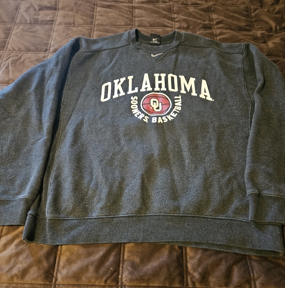 OKLAHOMA SOONERS Nike Crewneck Pullover Sweatshirt - Men Sz Small.